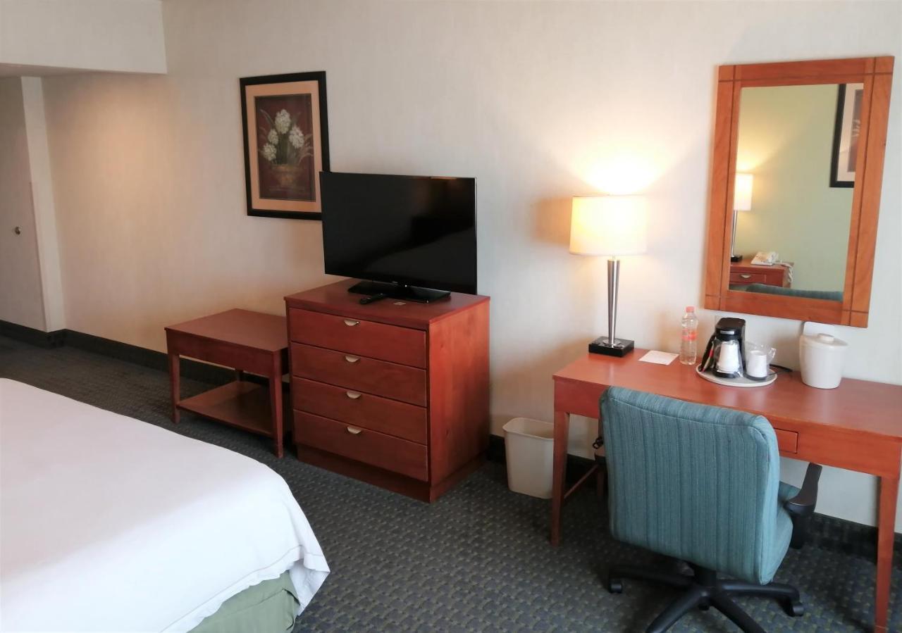 Holiday Inn Express & Suites Toluca Zona Aeropuerto By Ihg Extérieur photo