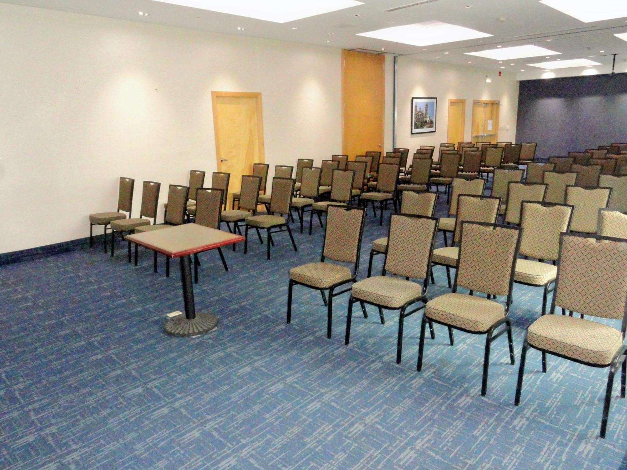 Holiday Inn Express & Suites Toluca Zona Aeropuerto By Ihg Extérieur photo