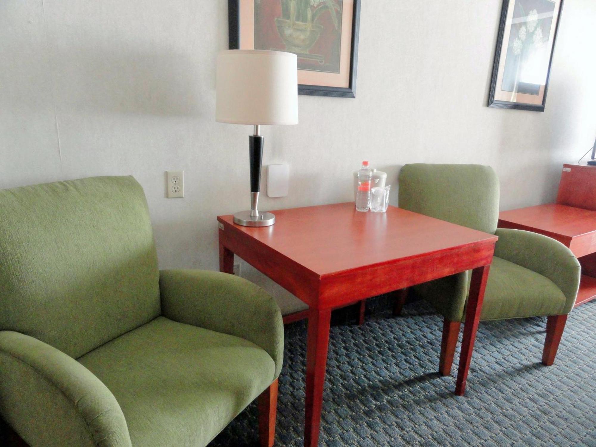 Holiday Inn Express & Suites Toluca Zona Aeropuerto By Ihg Extérieur photo
